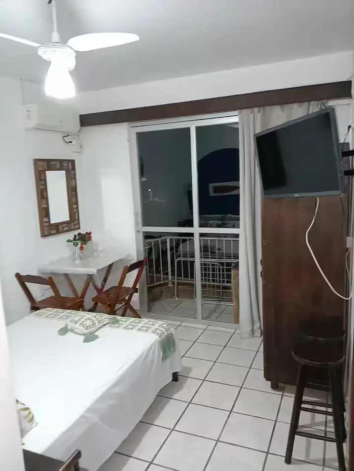 Quarto do apartamento 9 do Residencial Costão da Gamboa (foto 8)